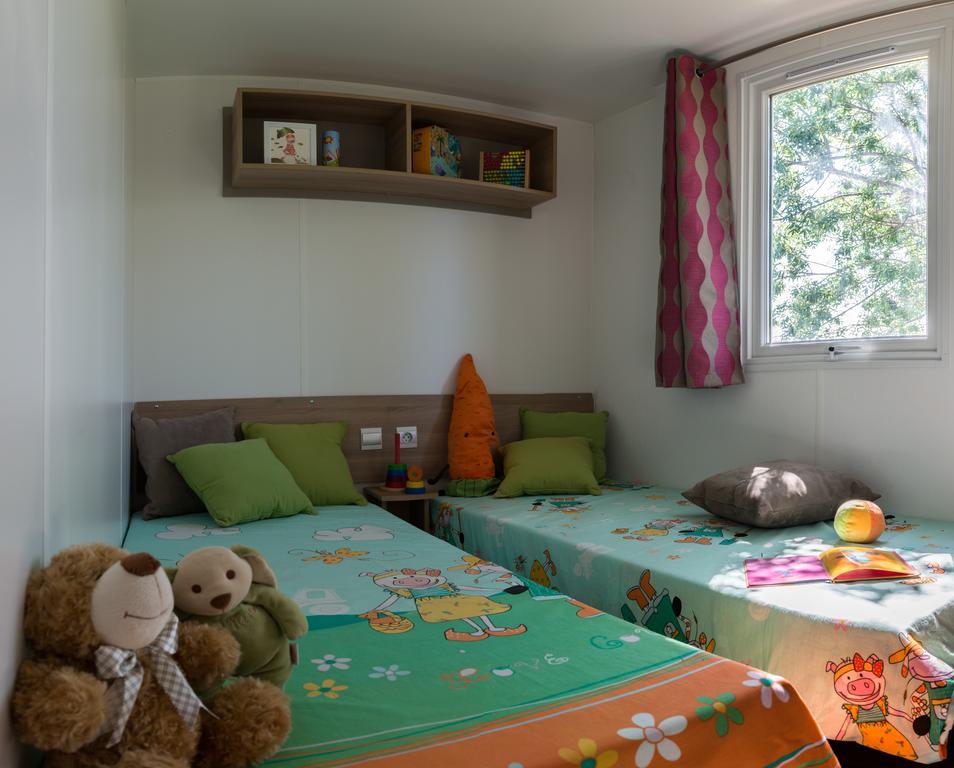 Camping Officiel Siblu Les Pierres Couchees Saint-Brevin-les-Pins 객실 사진